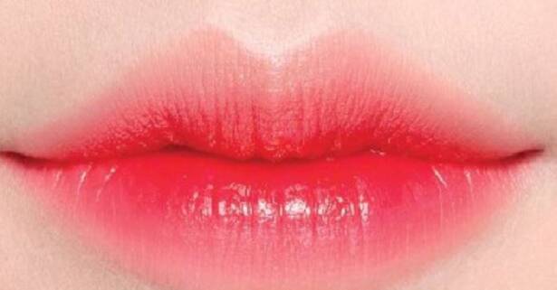 Madrid Micropigmentación de labios efecto coreano con opción a retoque