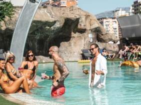 Valencia Acceso a resort con fiesta