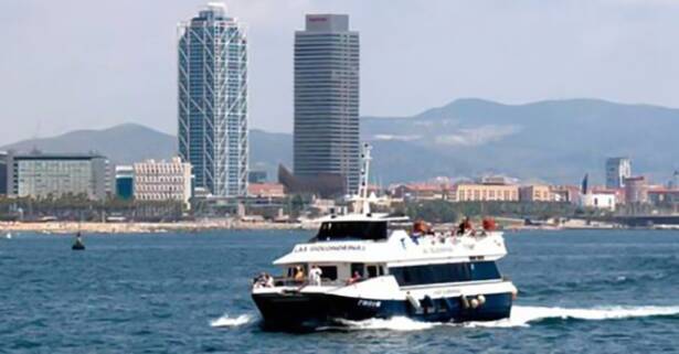 Barcelona Tour por el puerto de Barcelona y el Litoral con bebida