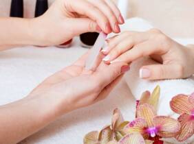 Madrid Manicura con esmaltado tradicional o semipermanente