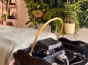 Palma de Mallorca Tratamiento full Head Spa enfocado en la hidratación con bebida