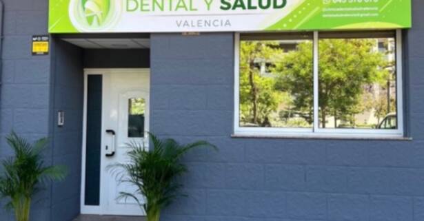 Valencia Sesiones de blanqueamiento led en Clínica Dental y Salud Valencia