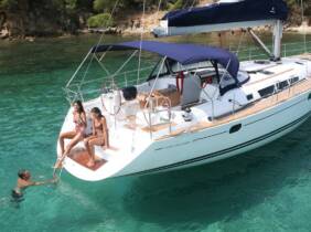 Valencia Paseo en barco de vela y picoteo